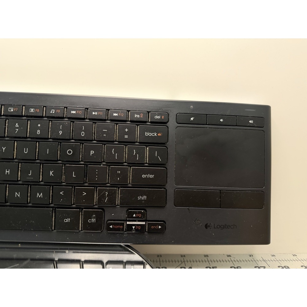 Logitech K830 Wireless Keyboard Backlit Touchpad Built-In - Tested - Picture 3 of 6
